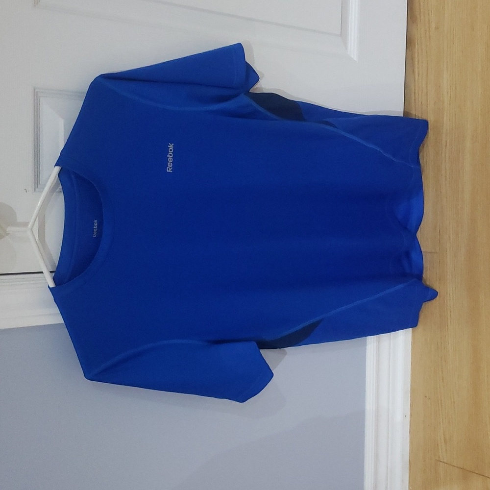 T shirt L